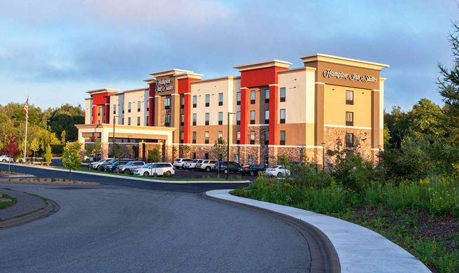 Hampton Inn & Suites Duluth North Exterior
