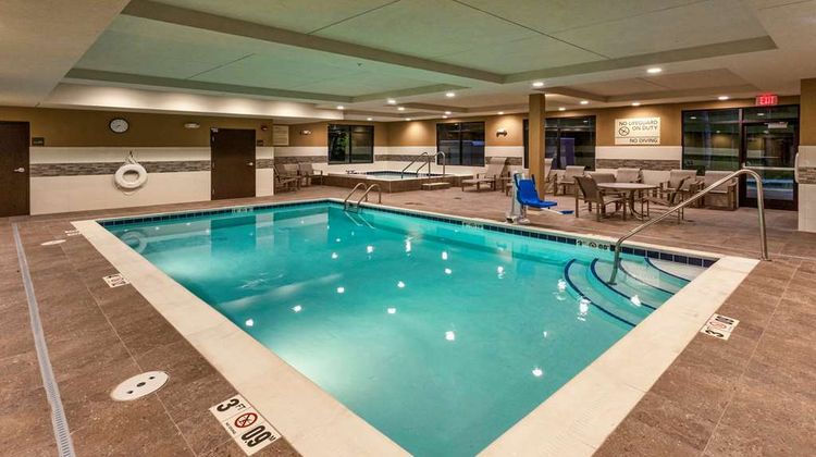 Hampton Inn & Suites Duluth North Pool