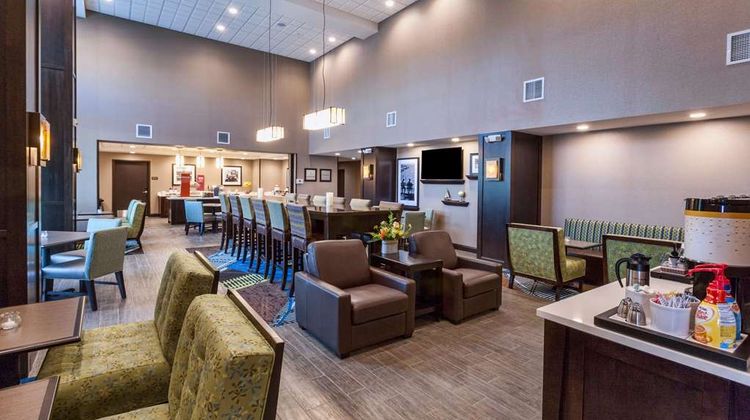 Hampton Inn & Suites Duluth North Restaurant