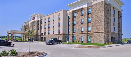 Hampton Inn & Suites Altoona/Des Moines Exterior