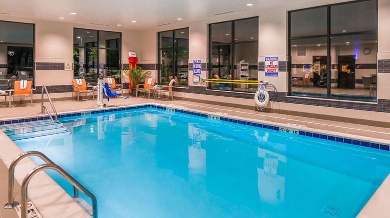 <b>Hampton Inn & Suites Wixom Pool</b>. Images powered by <a href="https://iceportal.shijigroup.com/" title="IcePortal" target="_blank">IcePortal</a>.