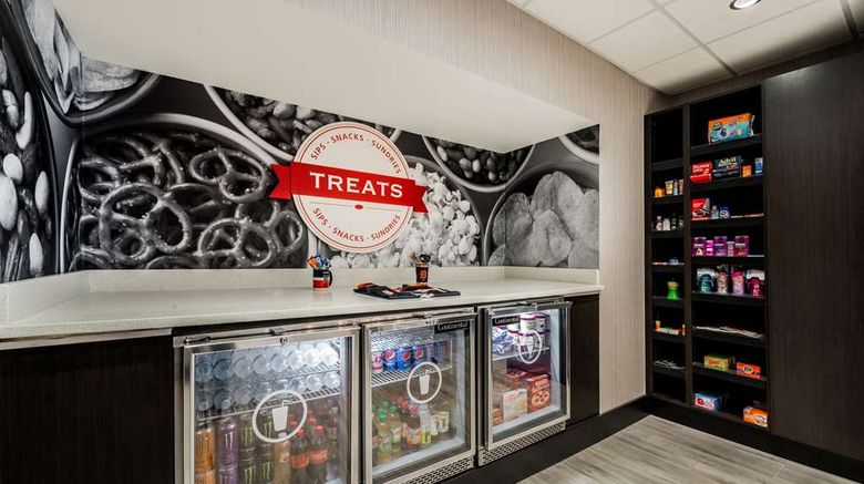 <b>Hampton Inn & Suites Wixom Restaurant</b>. Images powered by <a href="https://iceportal.shijigroup.com/" title="IcePortal" target="_blank">IcePortal</a>.