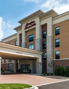 Hampton Inn & Suites Wixom