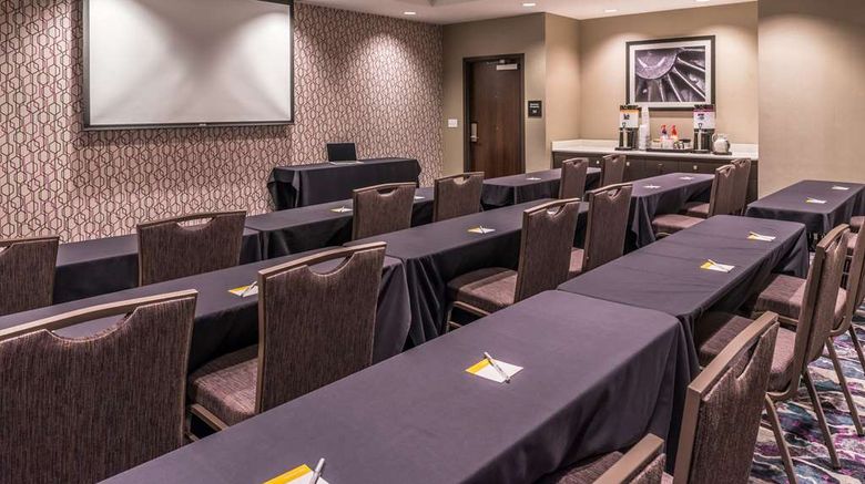 <b>Hampton Inn & Suites Wixom Meeting</b>. Images powered by <a href="https://iceportal.shijigroup.com/" title="IcePortal" target="_blank">IcePortal</a>.