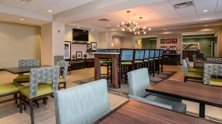Hampton Inn Brighton Lobby