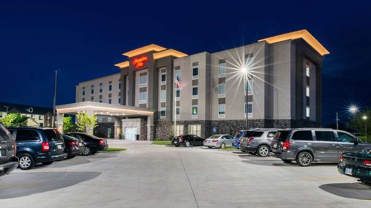 Hampton Inn Emporia Exterior