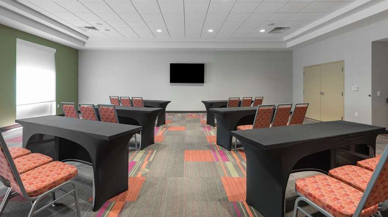 <b>Home2 Suites Ft Lauderdale Arpt/Cruise Meeting</b>. Images powered by <a href="https://iceportal.shijigroup.com/" title="IcePortal" target="_blank">IcePortal</a>.