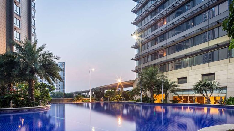 <b>Hilton Foshan Pool</b>. Images powered by <a href="https://iceportal.shijigroup.com/" title="IcePortal" target="_blank">IcePortal</a>.