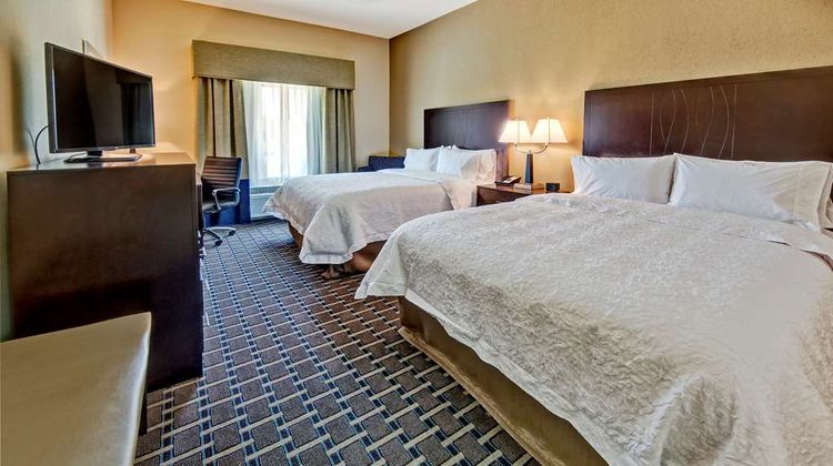 Hampton Inn Indianola Room
