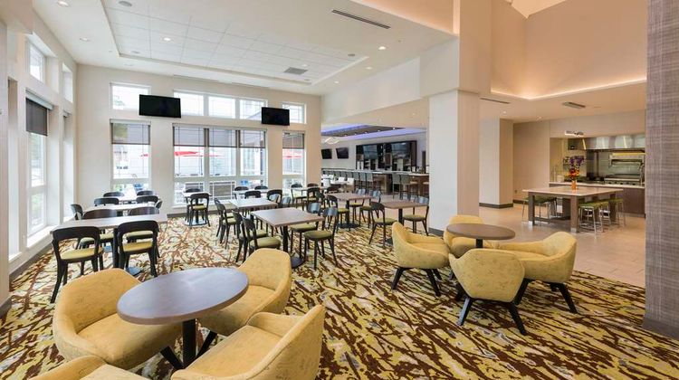 Hilton Garden Inn Grand Rapids Airport Lobby