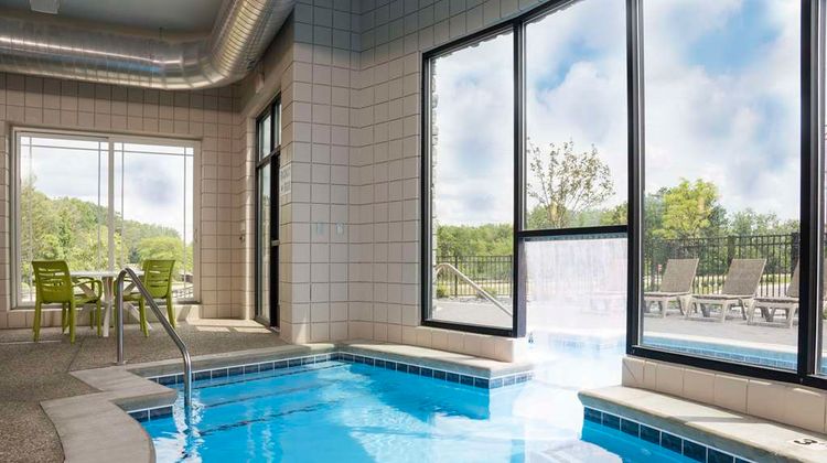 Hilton Garden Inn Grand Rapids Airport Pool