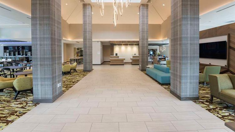 Hilton Garden Inn Grand Rapids Airport Lobby