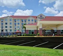 Doubletree by Hilton Hattiesburg Exterior