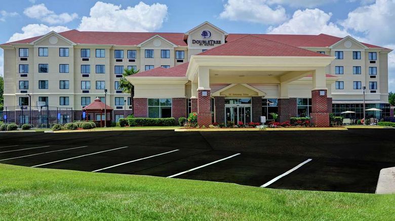 <b>Doubletree by Hilton Hattiesburg Exterior</b>. Images powered by <a href="https://iceportal.shijigroup.com/" title="IcePortal" target="_blank">IcePortal</a>.