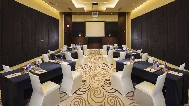 <b>Hilton Linzhi Resort Meeting</b>. Images powered by <a href="https://iceportal.shijigroup.com/" title="IcePortal" target="_blank">IcePortal</a>.