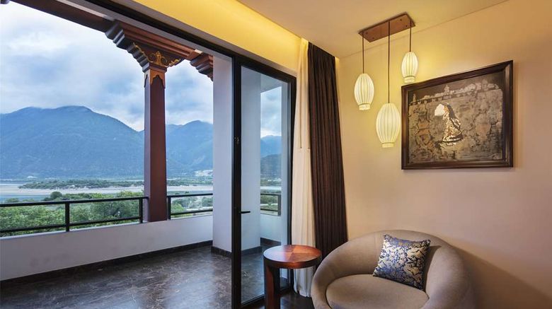 <b>Hilton Linzhi Resort Room</b>. Images powered by <a href="https://iceportal.shijigroup.com/" title="IcePortal" target="_blank">IcePortal</a>.
