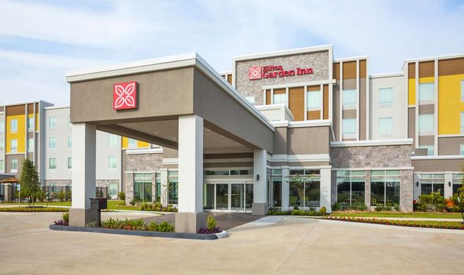 Hilton Garden Inn Houston-Baytown Exterior