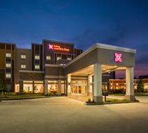 Hilton Garden Inn Houston-Baytown Exterior