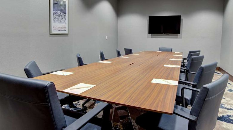 <b>DoubleTree by Hilton Harrisonburg Meeting</b>. Images powered by <a href="https://iceportal.shijigroup.com/" title="IcePortal" target="_blank">IcePortal</a>.