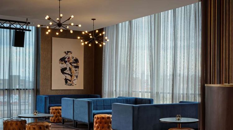 DoubleTree by Hilton Hull Lobby