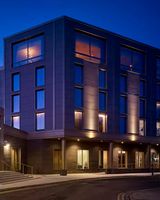 DoubleTree by Hilton Hull