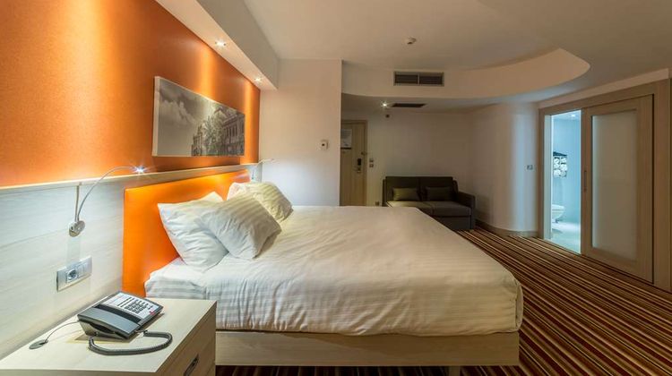 Hampton by Hilton Iasi Room