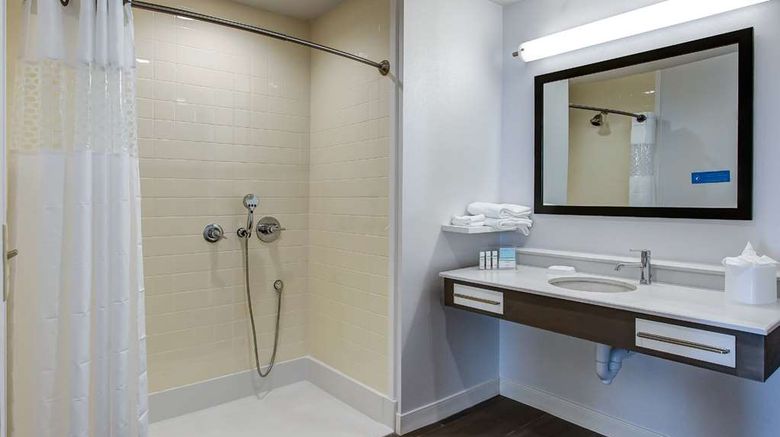 <b>Hampton Inn & Suites Wichita/Airport Room</b>. Images powered by <a href="https://iceportal.shijigroup.com/" title="IcePortal" target="_blank">IcePortal</a>.