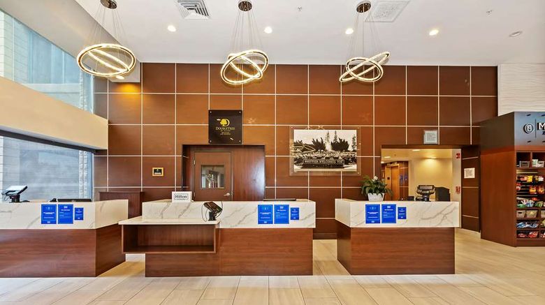 <b>DoubleTree by Hilton Whittier LosAngeles Lobby</b>. Images powered by <a href="https://iceportal.shijigroup.com/" title="IcePortal" target="_blank">IcePortal</a>.