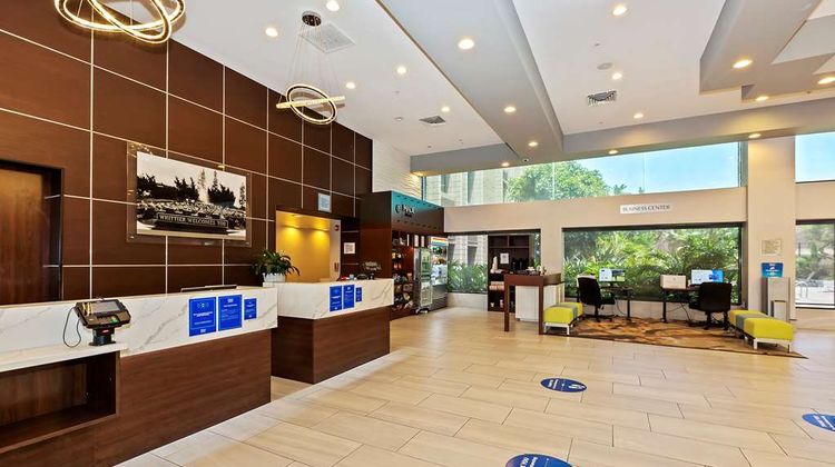 DoubleTree by Hilton Whittier LosAngeles Lobby