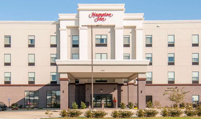 Hampton Inn Opelousas Exterior