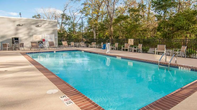 Hampton Inn Opelousas Pool