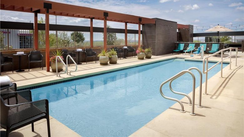 <b>Home2 Suites by Hilton Las Cruces Pool</b>. Images powered by <a href="https://iceportal.shijigroup.com/" title="IcePortal" target="_blank">IcePortal</a>.