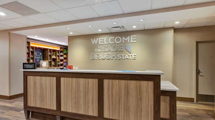 Hampton Inn & Suites Wells Lobby