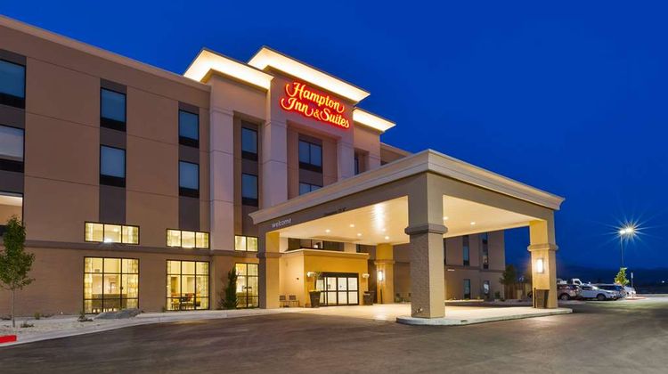 Hampton Inn & Suites Wells Exterior