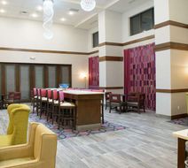 Hampton Inn & Suites Bay City Lobby