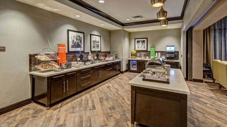 <b>Hampton Inn & Suites Memphis Germantown Restaurant</b>. Images powered by <a href="https://iceportal.shijigroup.com/" title="IcePortal" target="_blank">IcePortal</a>.