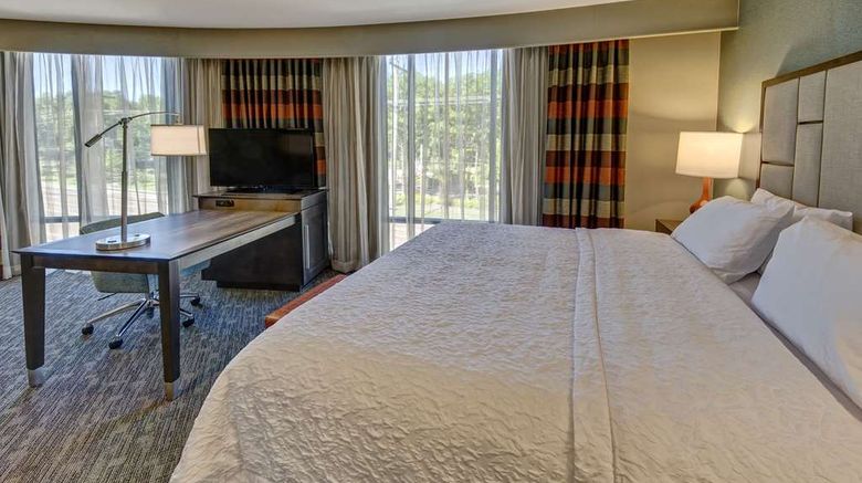 <b>Hampton Inn & Suites Memphis Germantown Room</b>. Images powered by <a href="https://iceportal.shijigroup.com/" title="IcePortal" target="_blank">IcePortal</a>.