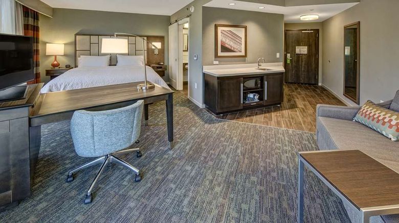 <b>Hampton Inn & Suites Memphis Germantown Room</b>. Images powered by <a href="https://iceportal.shijigroup.com/" title="IcePortal" target="_blank">IcePortal</a>.