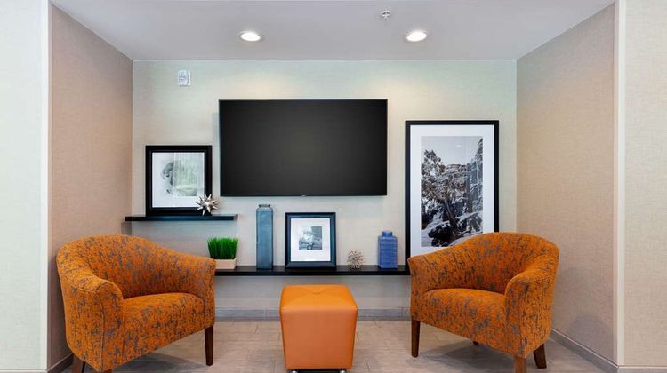 Hampton Inn Wetumpka Lobby