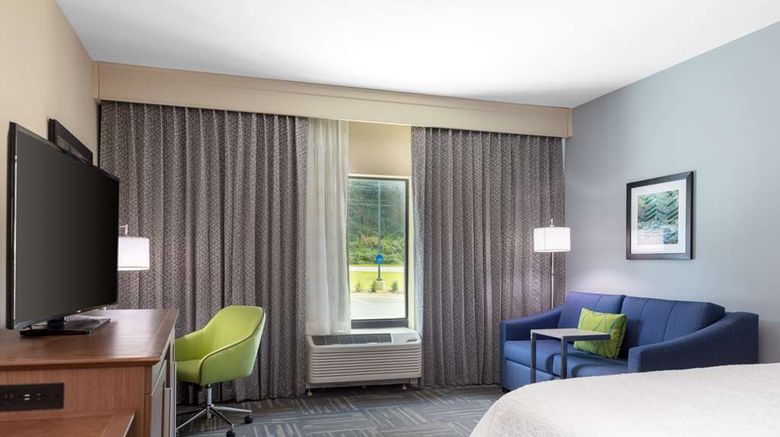 <b>Hampton Inn Wetumpka Room</b>. Images powered by <a href="https://iceportal.shijigroup.com/" title="IcePortal" target="_blank">IcePortal</a>.