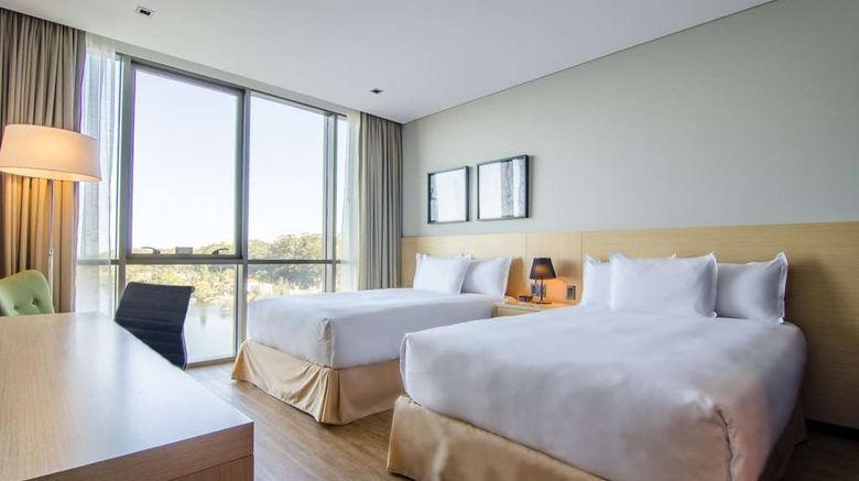 <b>Hampton by Hilton Montevideo Carrasco Room</b>. Images powered by <a href="https://iceportal.shijigroup.com/" title="IcePortal" target="_blank">IcePortal</a>.