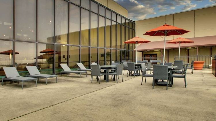 DoubleTree by Hilton Mt Vernon Exterior