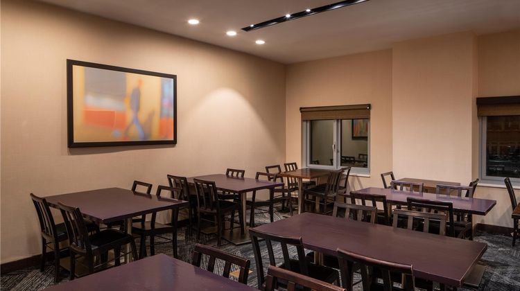 Embassy Suites Manhattan Times Square Restaurant