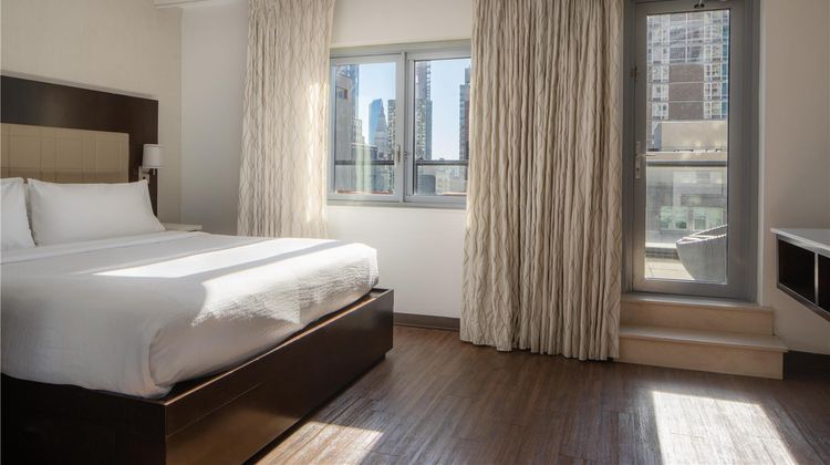Embassy Suites Manhattan Times Square Room