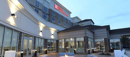 Hilton Garden Inn Jacksonville Exterior
