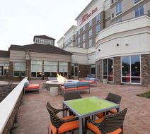 Hilton Garden Inn Jacksonville Exterior