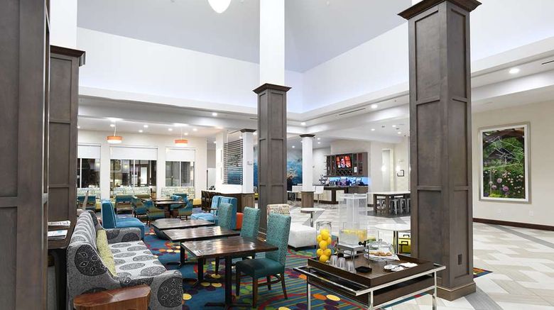 <b>Hilton Garden Inn Jacksonville Lobby</b>. Images powered by <a href="https://iceportal.shijigroup.com/" title="IcePortal" target="_blank">IcePortal</a>.