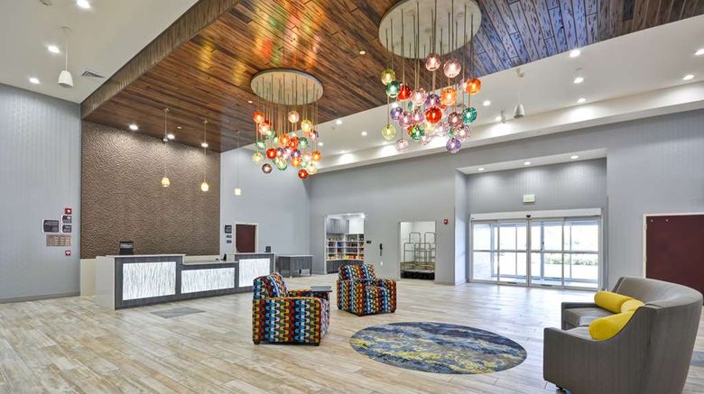 <b>Homewood Suites Orlando Theme Parks Lobby</b>. Images powered by <a href="https://iceportal.shijigroup.com/" title="IcePortal" target="_blank">IcePortal</a>.
