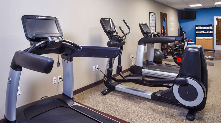 DoubleTree by Hilton Neenah Health