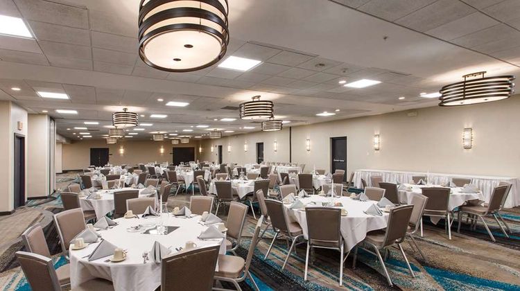 DoubleTree by Hilton Neenah Meeting